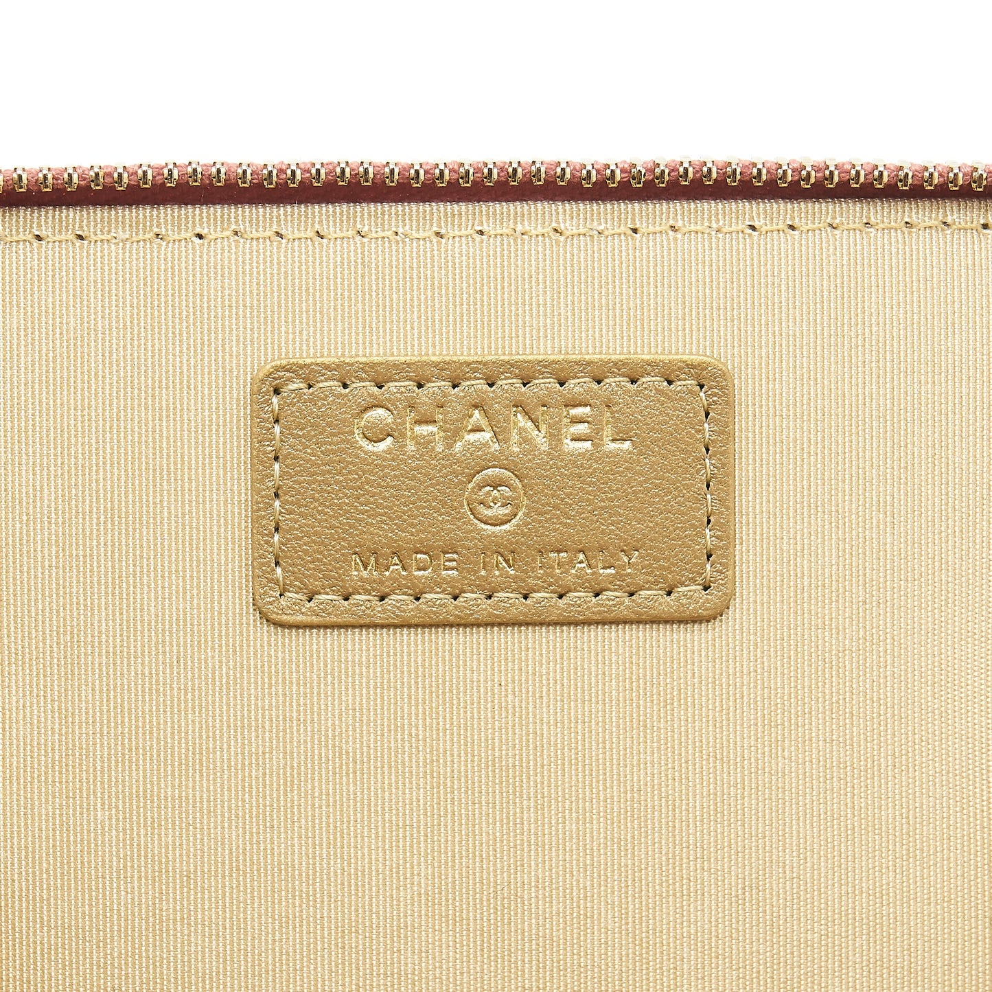Chanel 21B Pearl Crush Long Vanity with Chain dark Pink