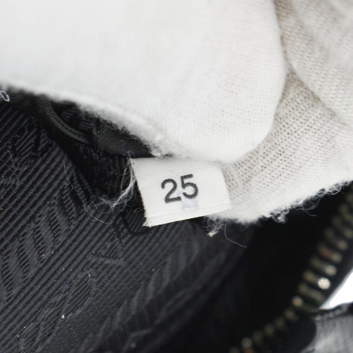 PRADA Re-Edition 2005 Re-Nylon Shoulder Bag Black