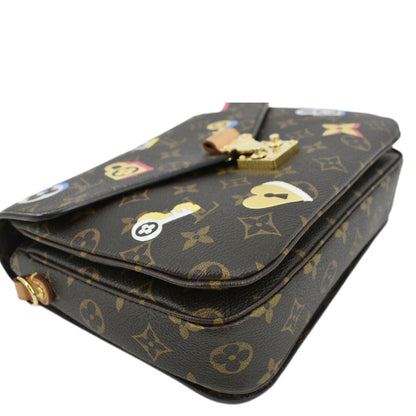 LOUIS VUITTON Lovelock Metis Pochette Patches Monogram Canvas Crossbody Bag Brown