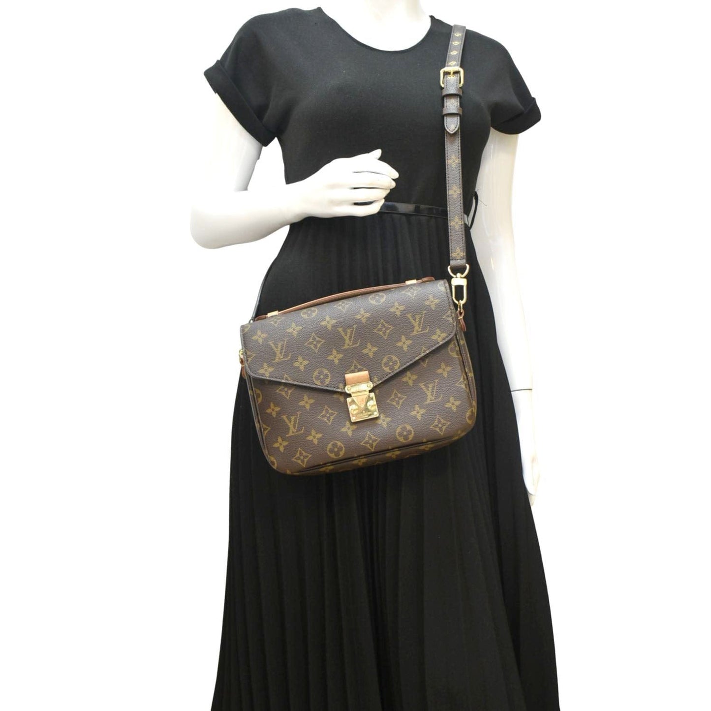 LOUIS VUITTON Metis Pochette Monogram Canvas Crossbody Bag Brown