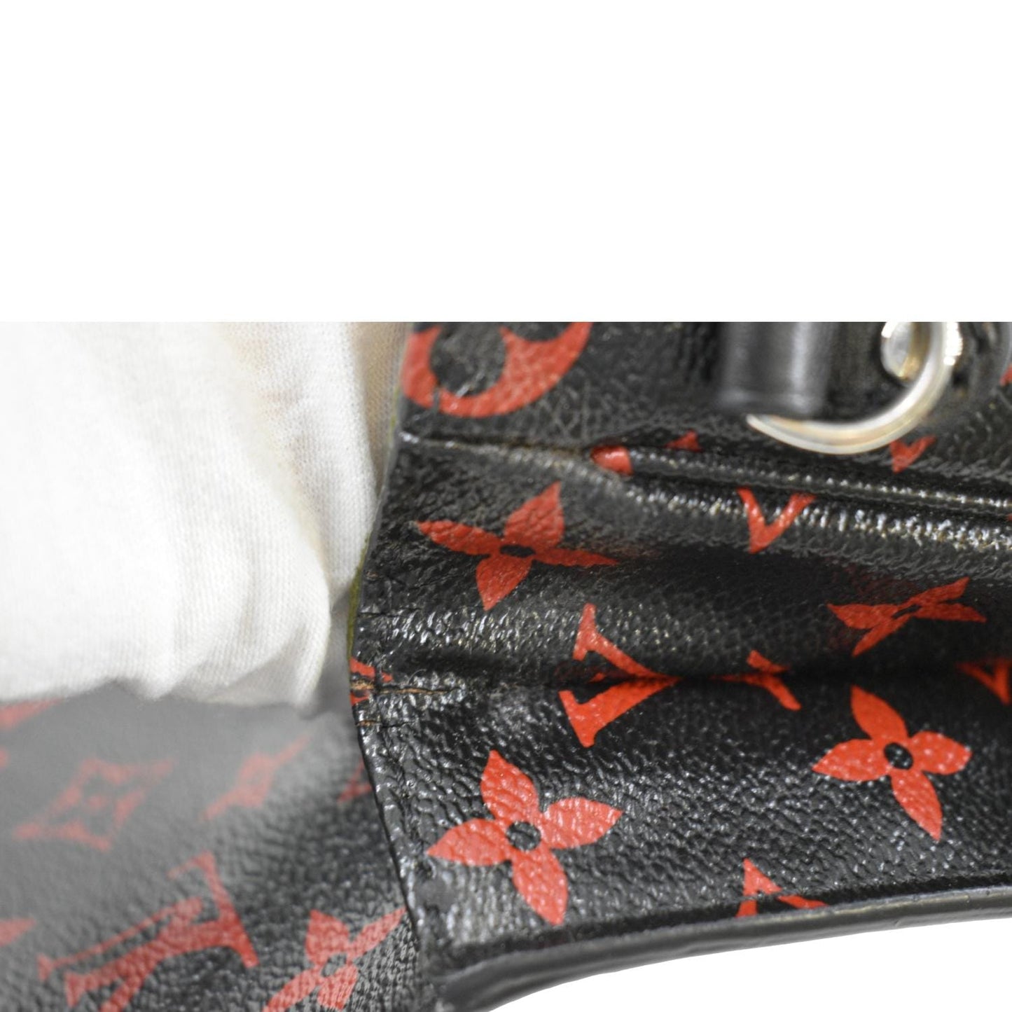 LOUIS VUITTON Metis Pochette Monogram Infrarouge Crossbody Bag Glossy Red