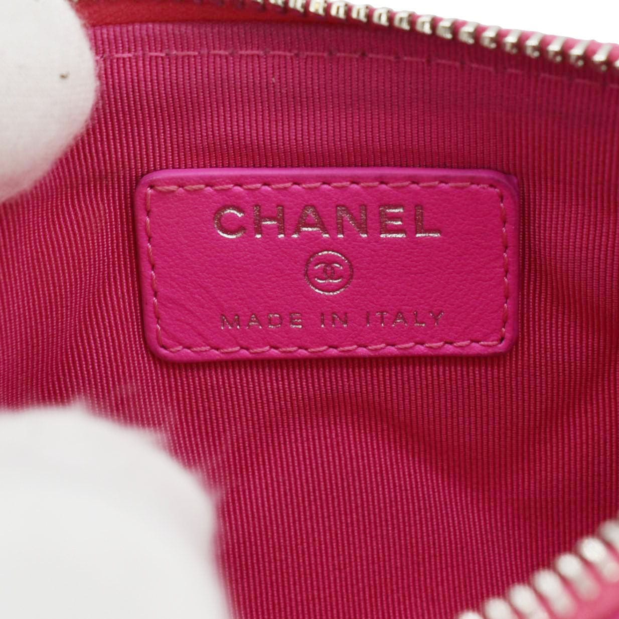 CHANEL Reissue Small Quilted Leather Cosmetic Case Pink