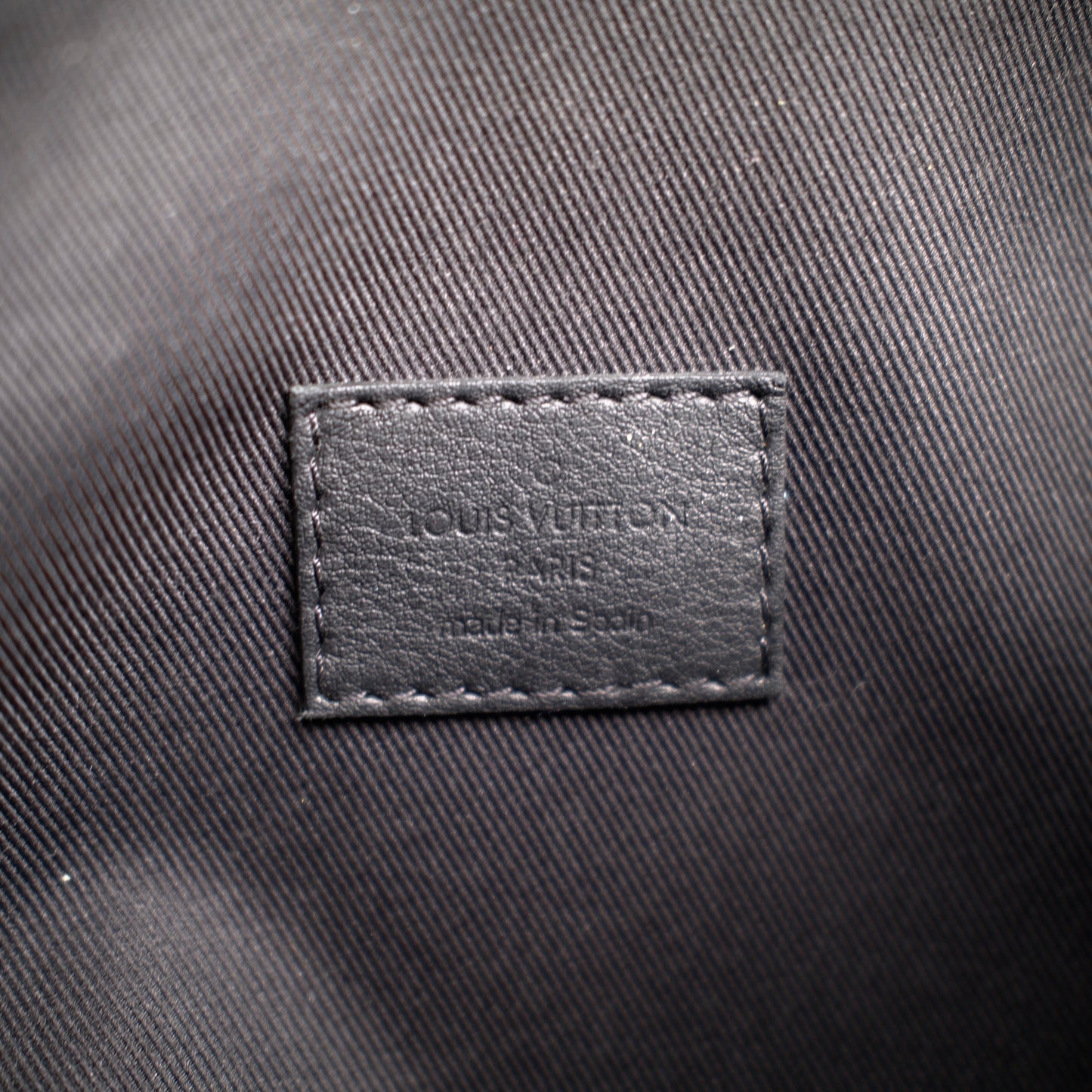 Louis Vuitton Men Bumbag Black