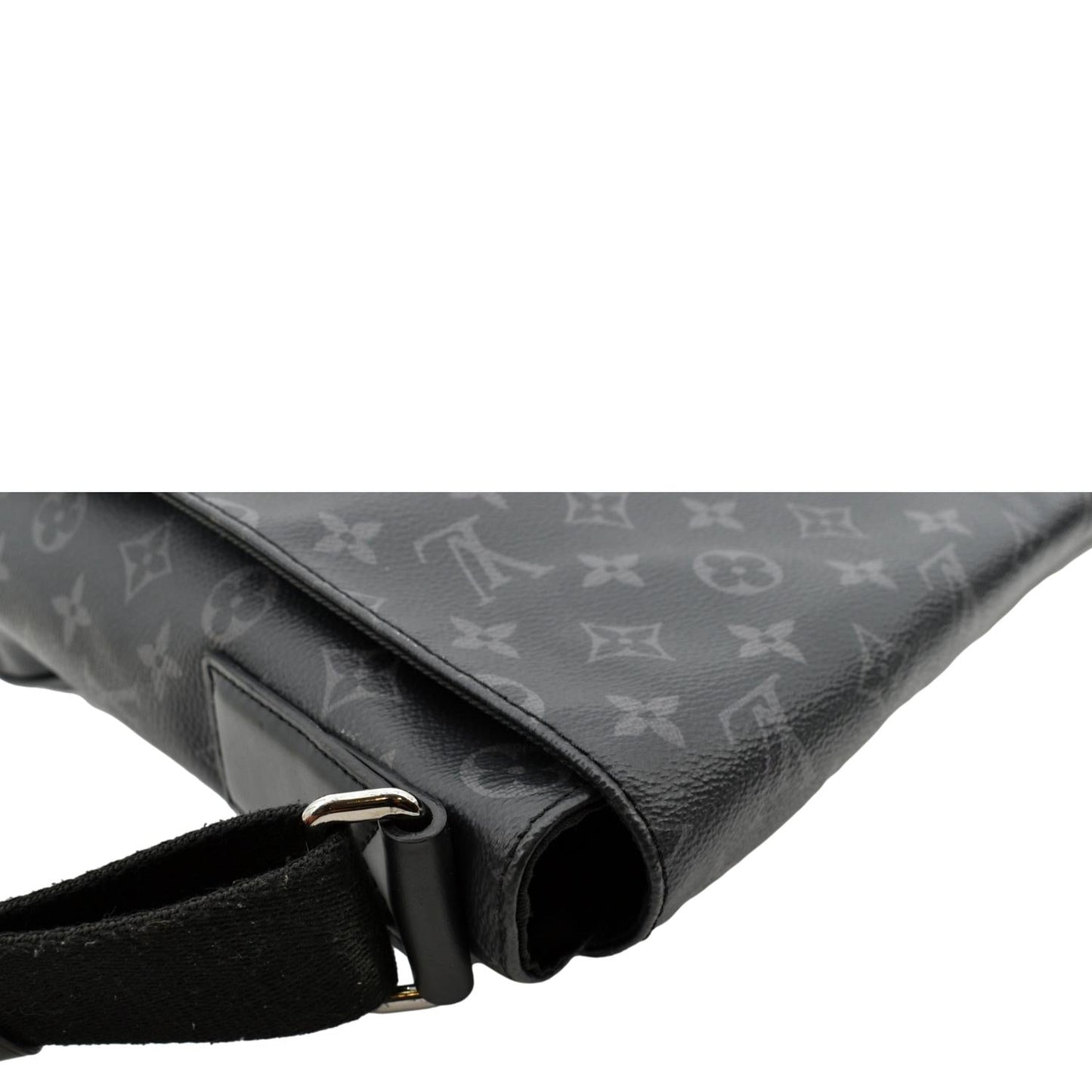 LOUIS VUITTON District PM Monogram Eclipse Messenger Bag Black