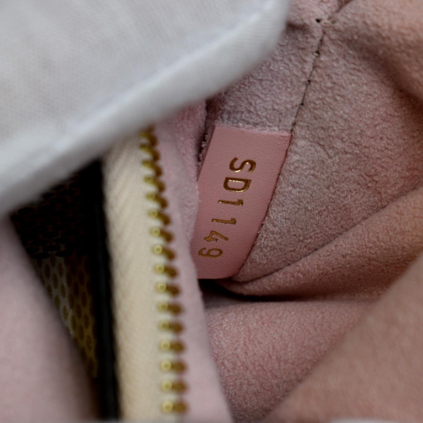 LOUIS VUITTON Neonoe MM Damier Azur Crossbody Bag Rose