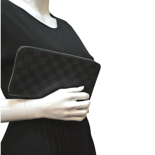 LOUIS VUITTON Zippy Organizer Damier Graphite Wallet Black