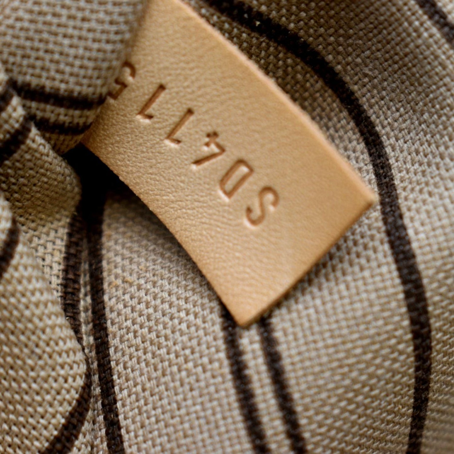LOUIS VUITTON Neverfull MM Monogram Canvas Tote Bag Brown