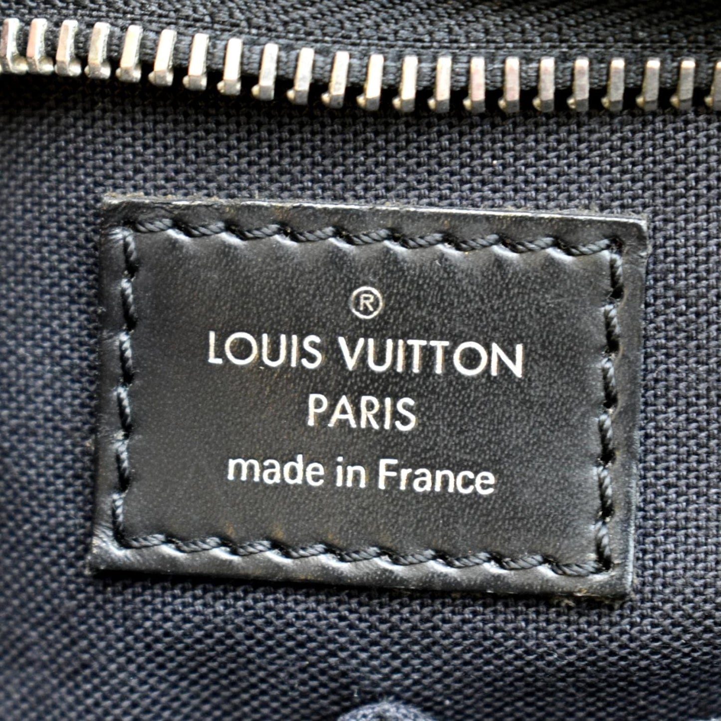 LOUIS VUITTON Bosphore Pochette Damier Graphite Messenger Bag Black