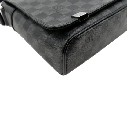 LOUIS VUITTON District PM Damier Graphite Messenger Bag Black