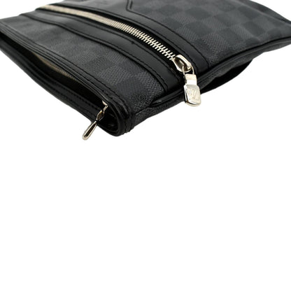 LOUIS VUITTON Bosphore Pochette Damier Graphite Messenger Bag Black