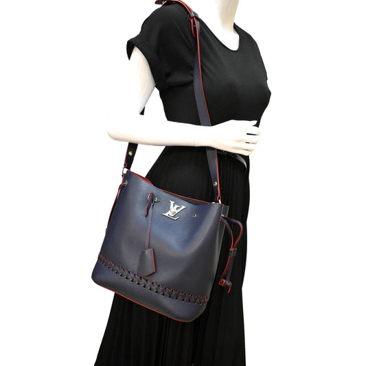 LOUIS VUITTON Lockme Bucket Calf Leather Shoulder Bag Marine Rouge