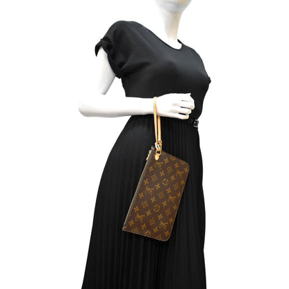 LOUIS VUITTON  Neverfull Monogram Canvas Pochette Wristlet Pouch Brown