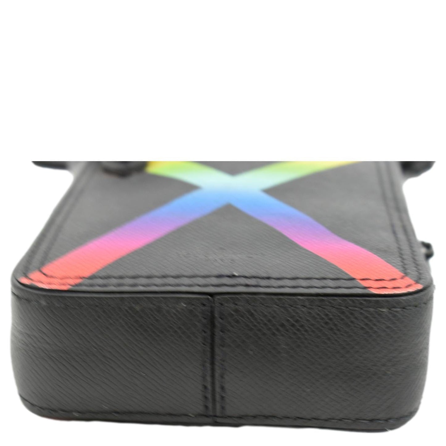 LOUIS VUITTON Sac Danube Taiga Messenger Crossbody Bag Black