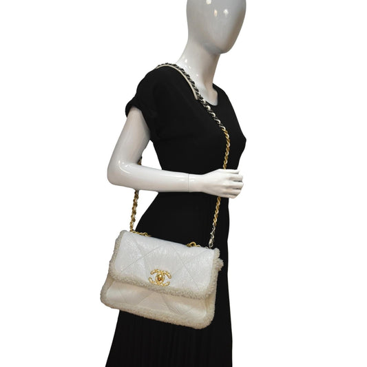 CHANEL 19 Flap Shearling Patent Leather Shoulder Bag White