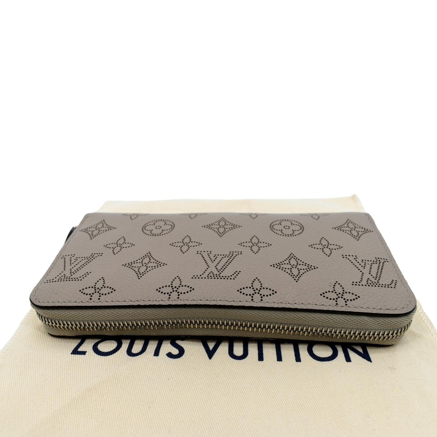 LOUIS VUITTON Mahina Leather Zippy Wallet Galet Beige