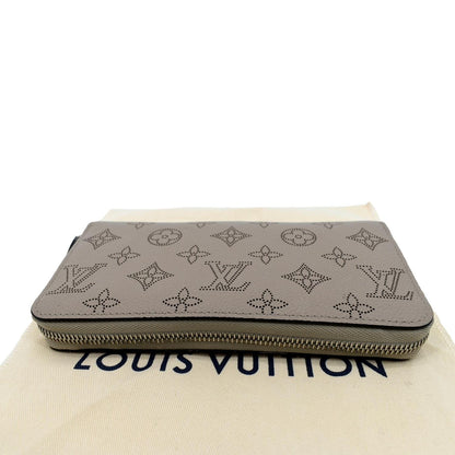 LOUIS VUITTON Mahina Leather Zippy Wallet Galet Beige