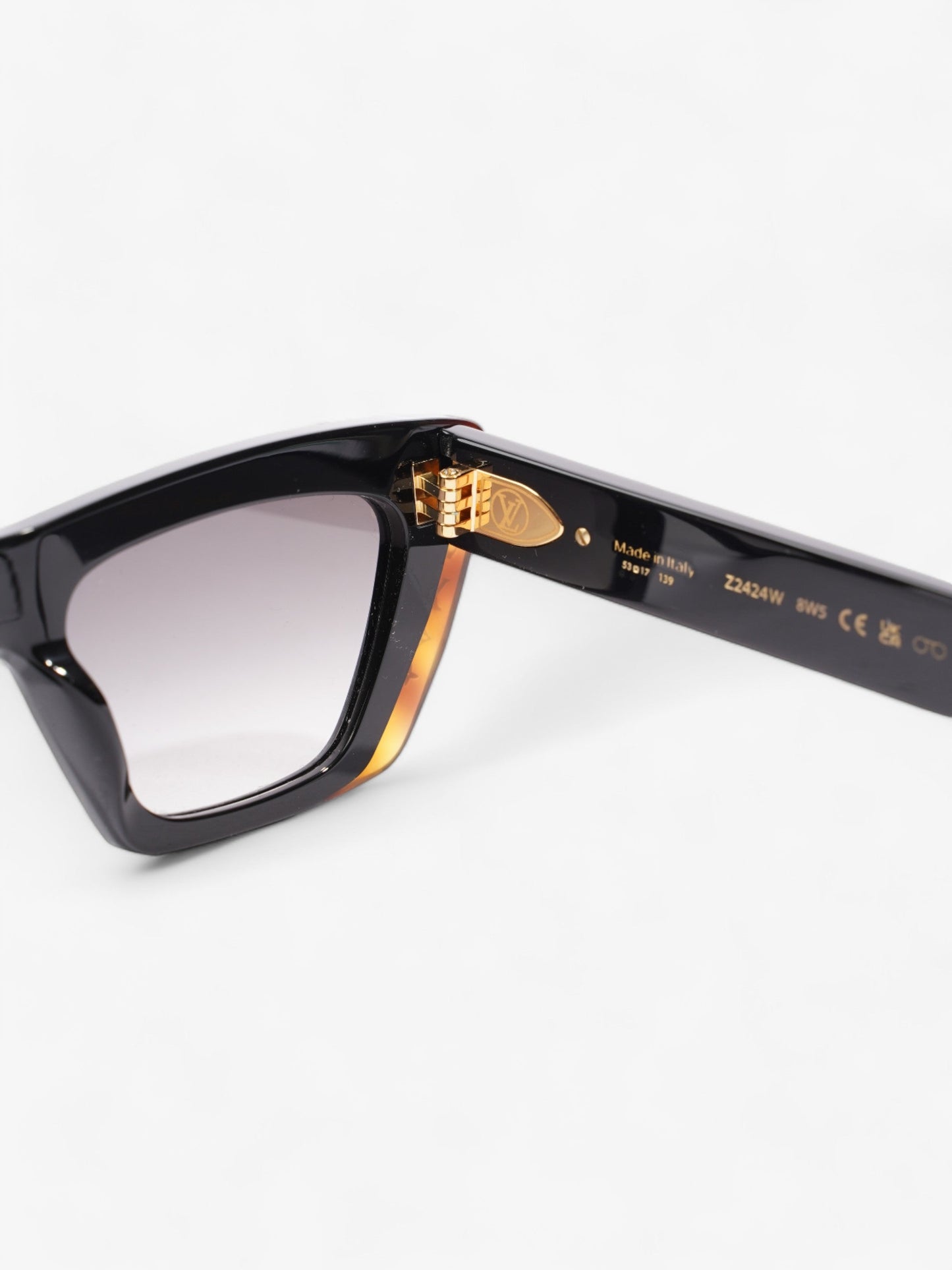 Louis Vuitton LV Moon Daily Cat-Eye Sunglasses Black / Tortoise Acetate