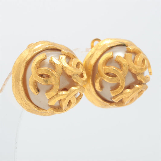 Chanel Round CC Pearl Clip Earrings (Costume Jewellery)