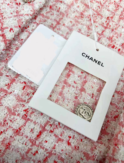 Chanel 24p pink tweed jacket with sequin CC logo pockets size 36