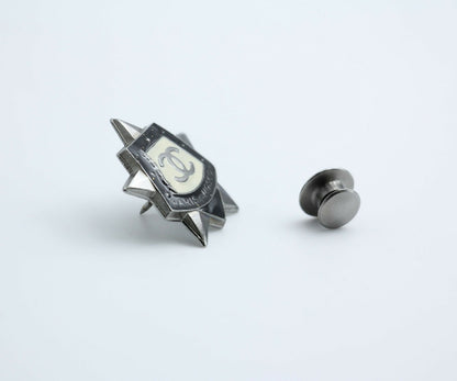 Chanel Vintage 09A Metal Black Beige Moscow Series Badge Brooch