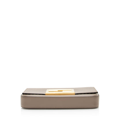 Fendi Lambskin Baguette Wallet on Chain (SHF-Jcp7JZ)