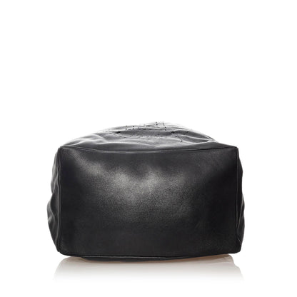 Fendi Leather Bucket Bag (SHG-27821)