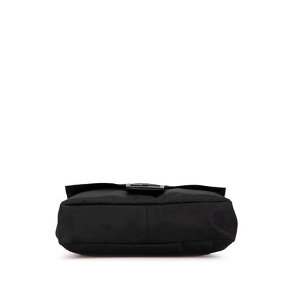 Fendi Nylon Baguette Messenger Bag (SHG-Bal4I3)