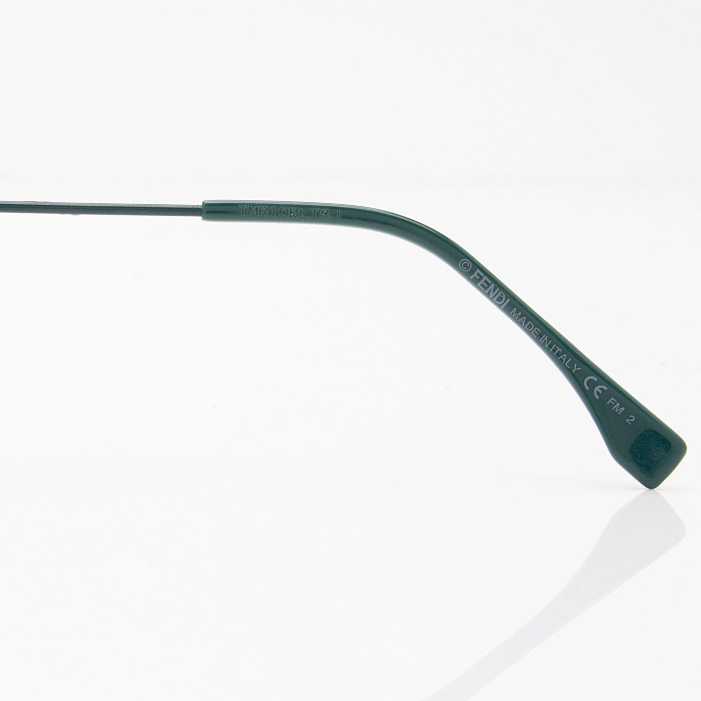 Fendi Striped Round Sunglasses (SHF-c85ipa)