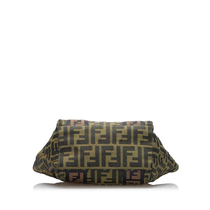 Fendi Zucca  Handbag (SHG-UA8E6t)
