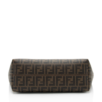Fendi Zucca Medium Roll Tote (SHF-cWt25e)
