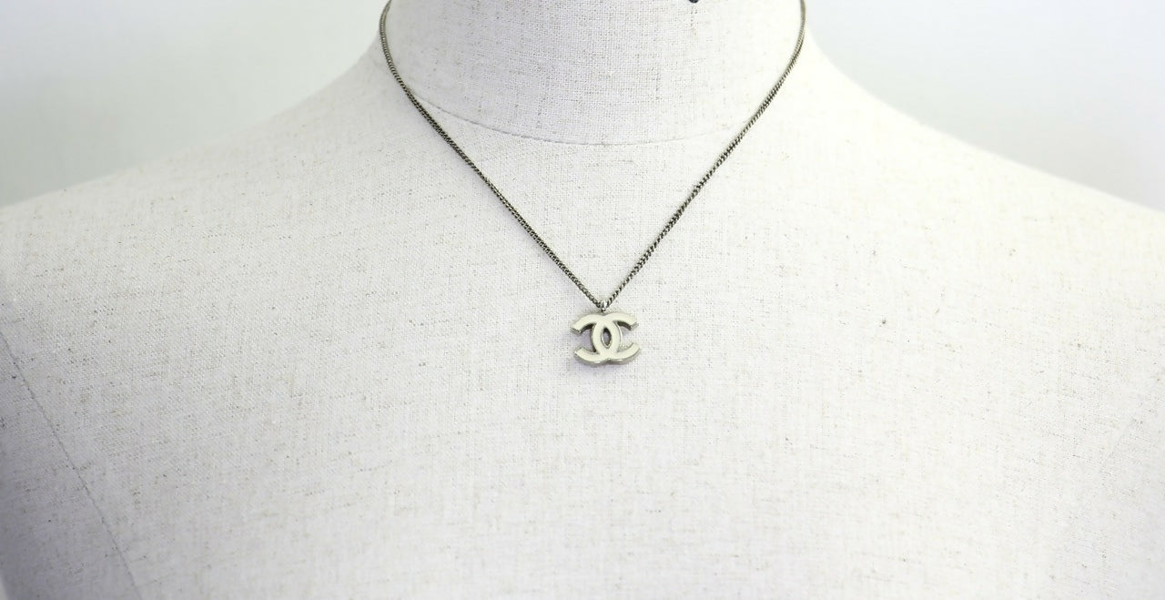 Chanel Vintage 02C Enamel White CC Necklace