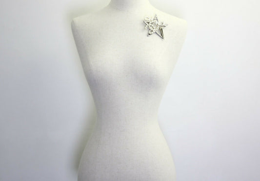 Chanel A21C Rhinestone & Imitation Pearl Hollow Star Brooch