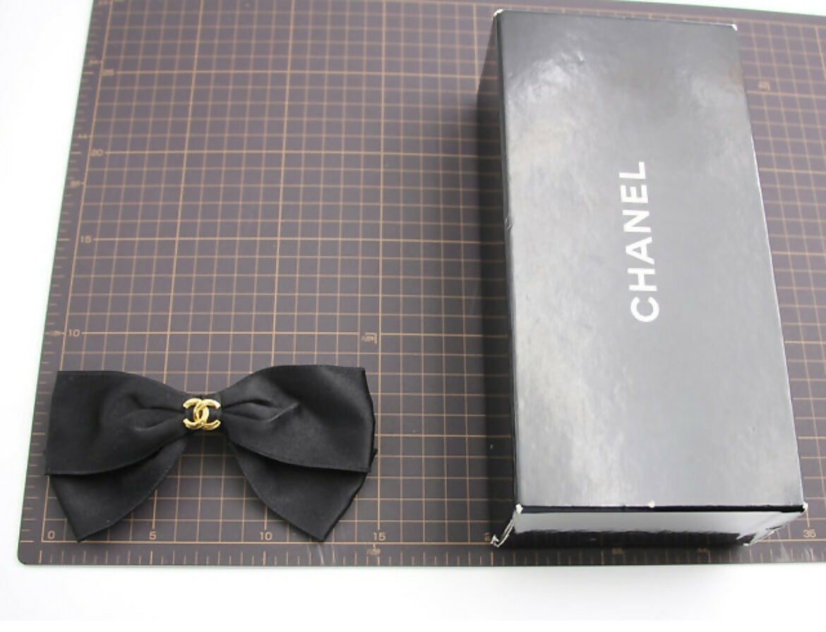 Chanel Vintage 1981-85 Silk 3D Bow Hairpin