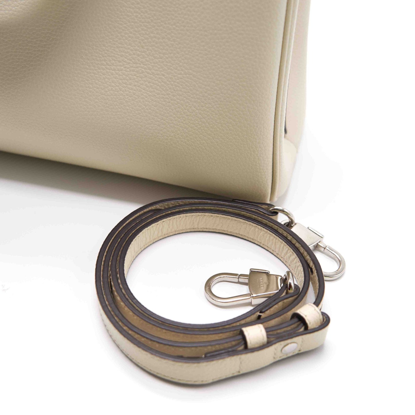 Gucci Zumi Grainy Leather Small Top Handle Bag
