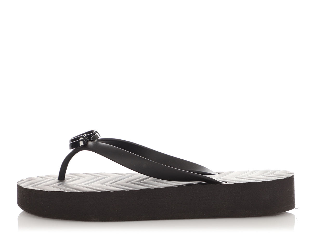 Gucci Black GG Rubber Thong Sandals