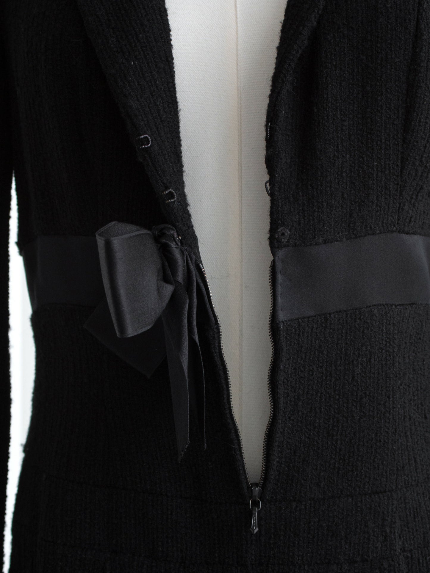 Chanel Haute Couture S/S 2001 LBD Black Bow Mini Dress