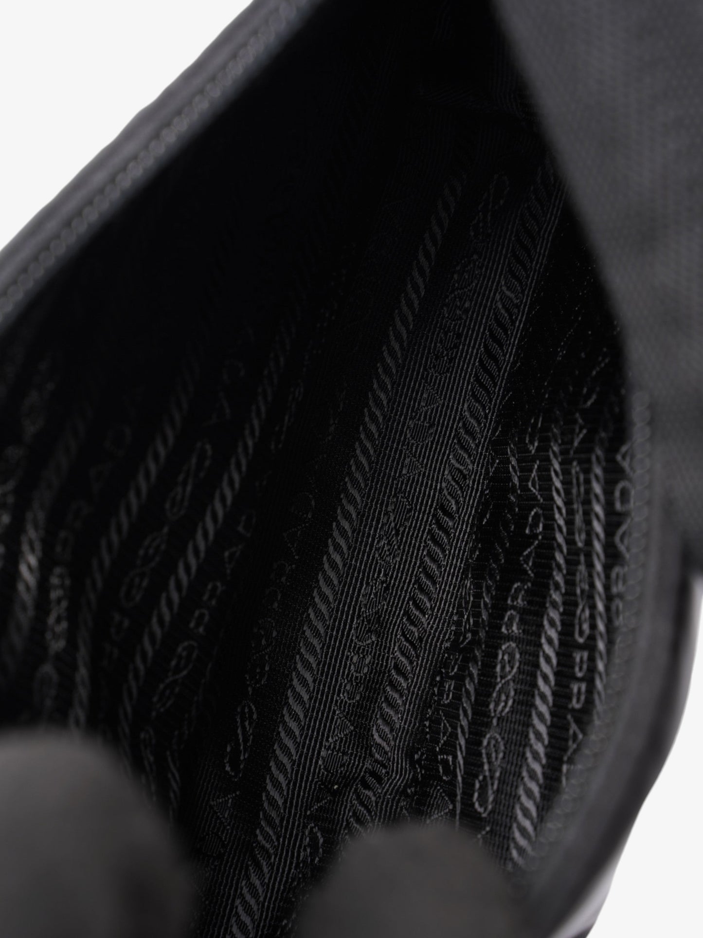 Prada Re-Edition 2000 Black Re Nylon