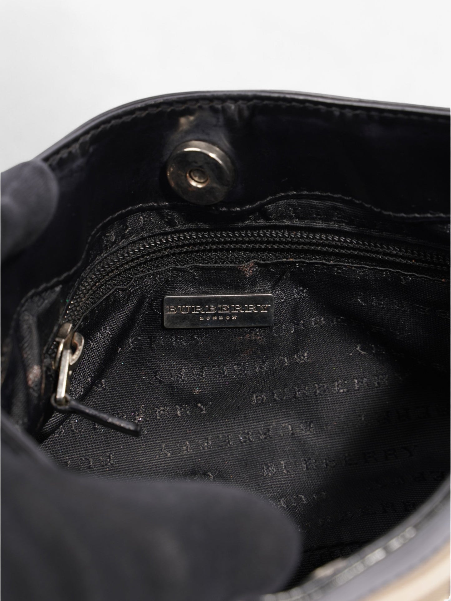Burberry Check Shoulder Bag Nova Check / Black Coated Canvas