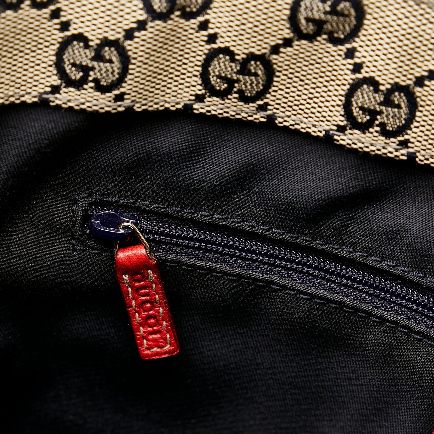 Gucci Abbey D-Ring Tote Bag (SHG-ZQCsHM)