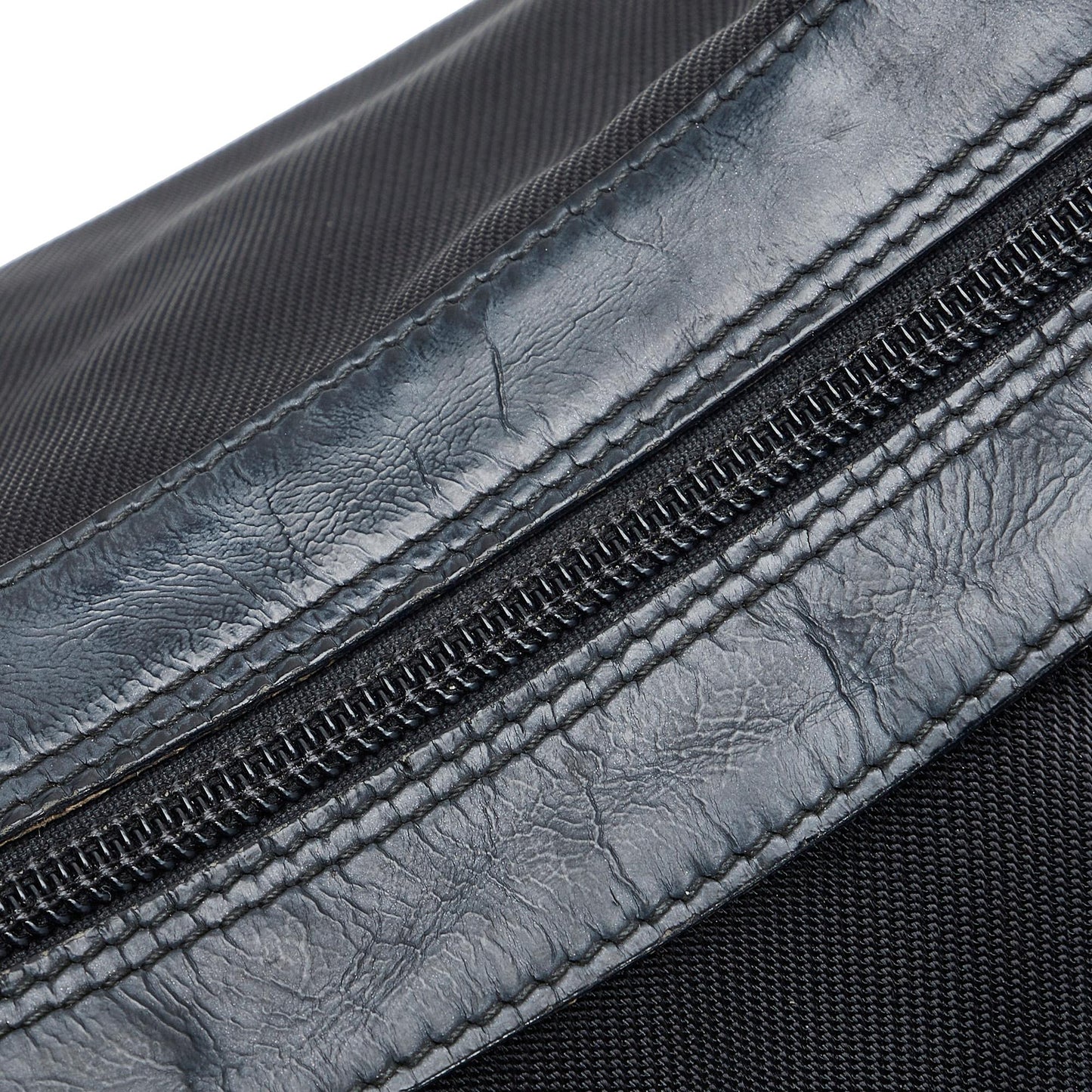 Gucci Bamboo Nylon Shoulder Bag (SHG-d4KAgE)