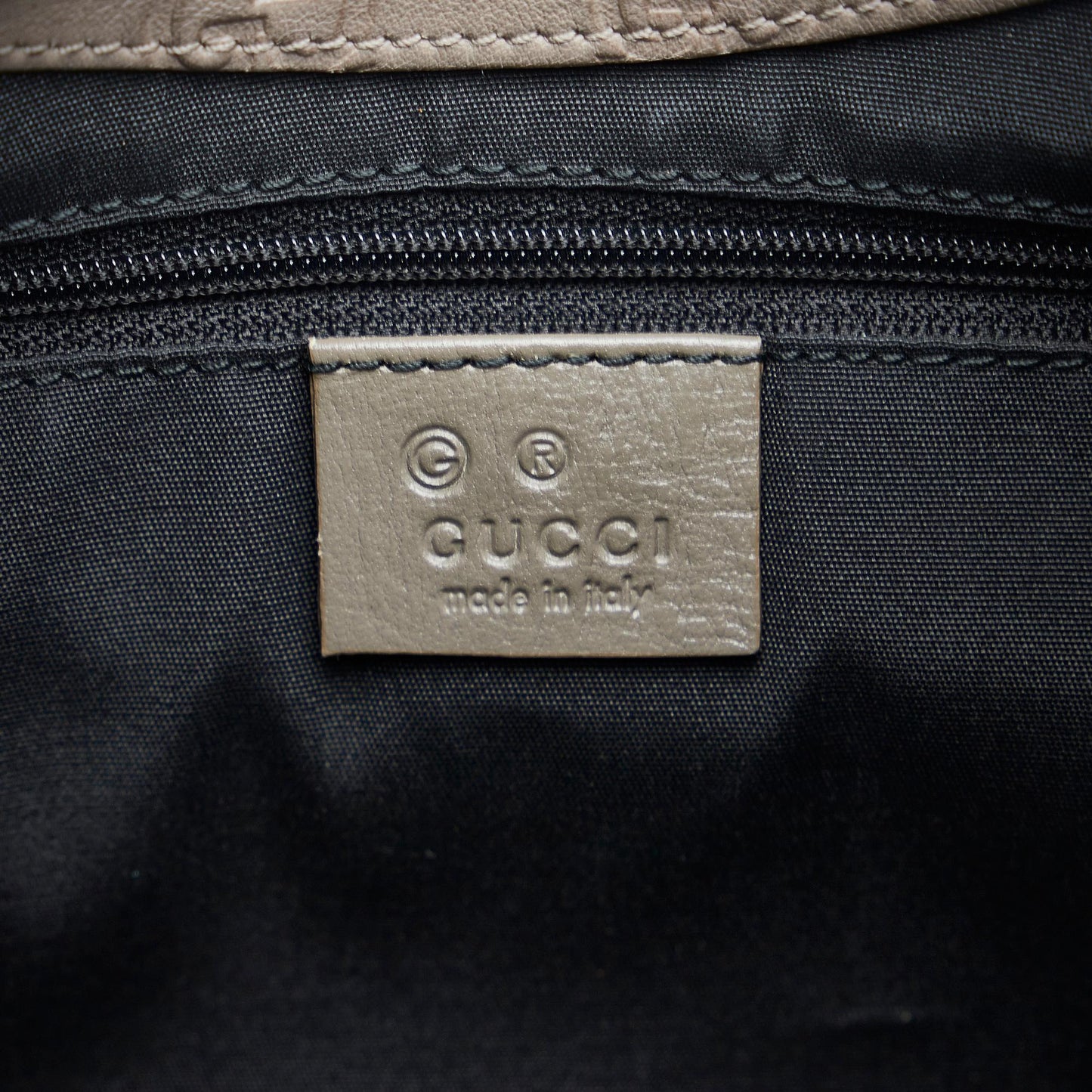 Gucci Canvas Shoulder Bag (SHG-viPrlp)