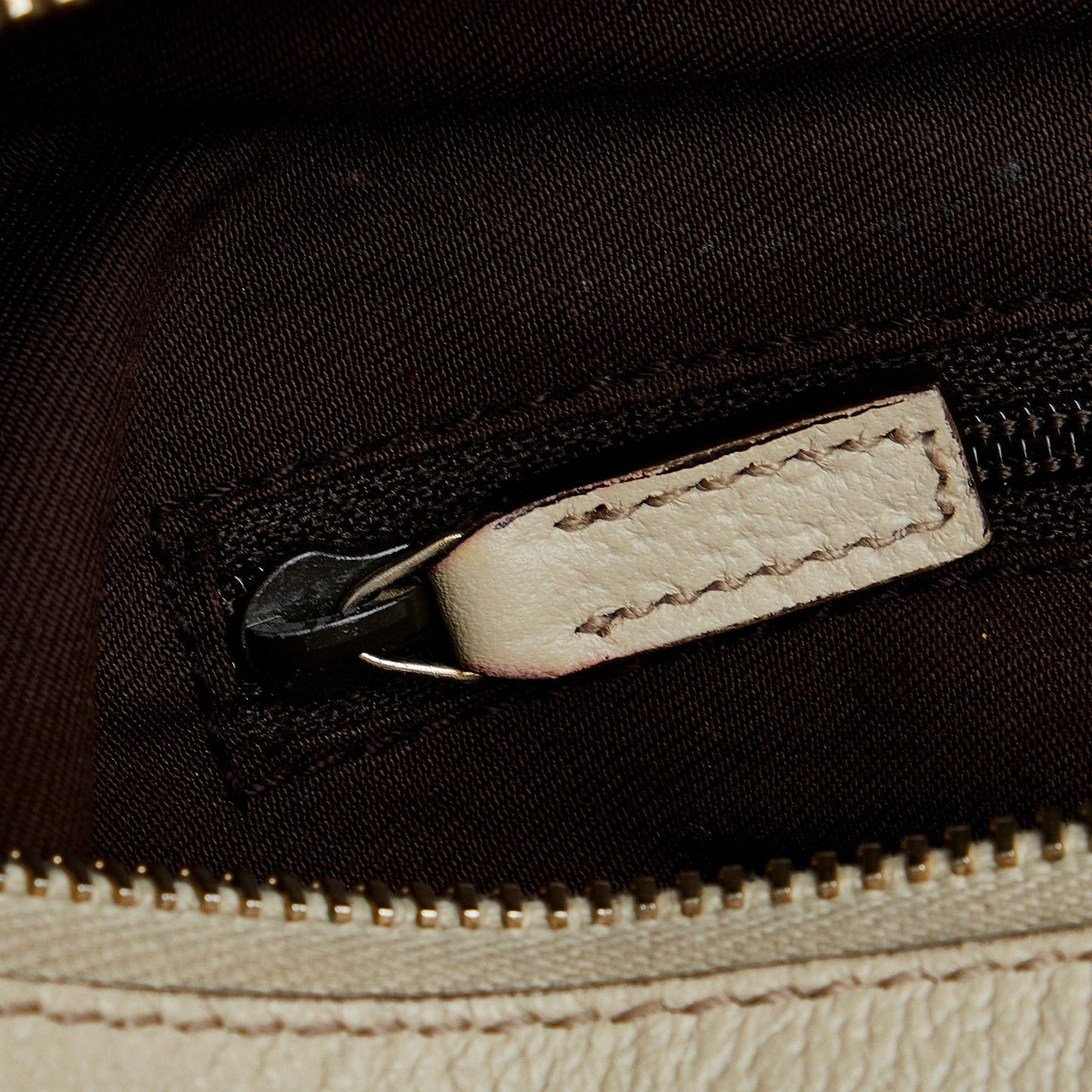 Gucci GG Canvas Abbey D-Ring Tote (SHG-2biCS5)