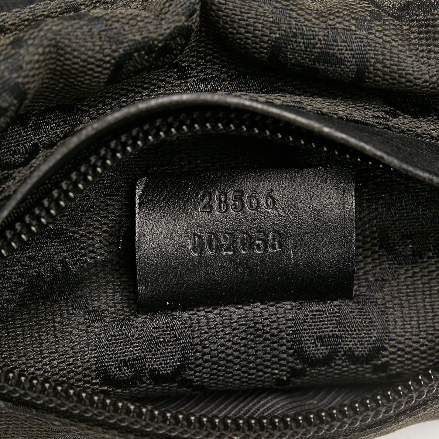 Gucci GG Canvas Belt Bag (SHG-Pvi0rA)