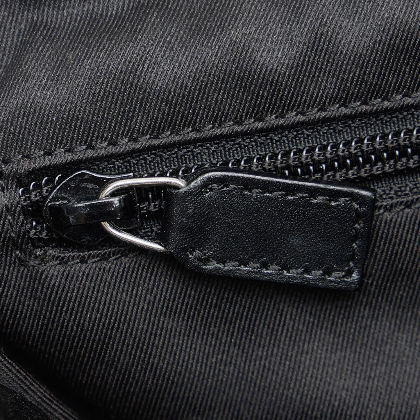 Gucci GG Canvas Belt Bag (SHG-Umgtg5)