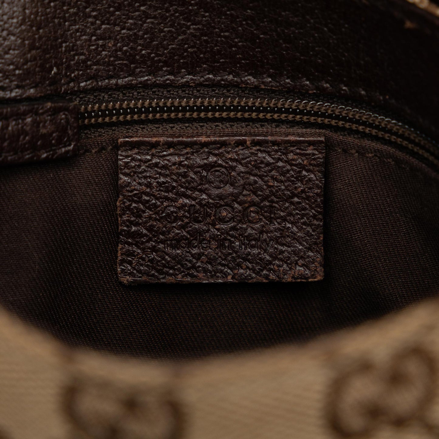 Gucci GG Canvas Belt Bag (SHG-h2DIhN)