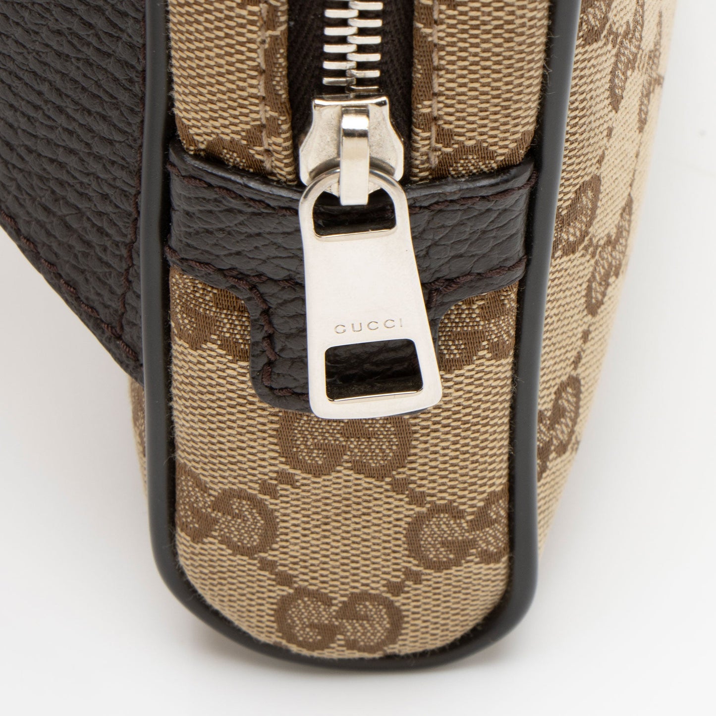 Gucci GG Canvas Belt Bag (SHF-dE7yox)