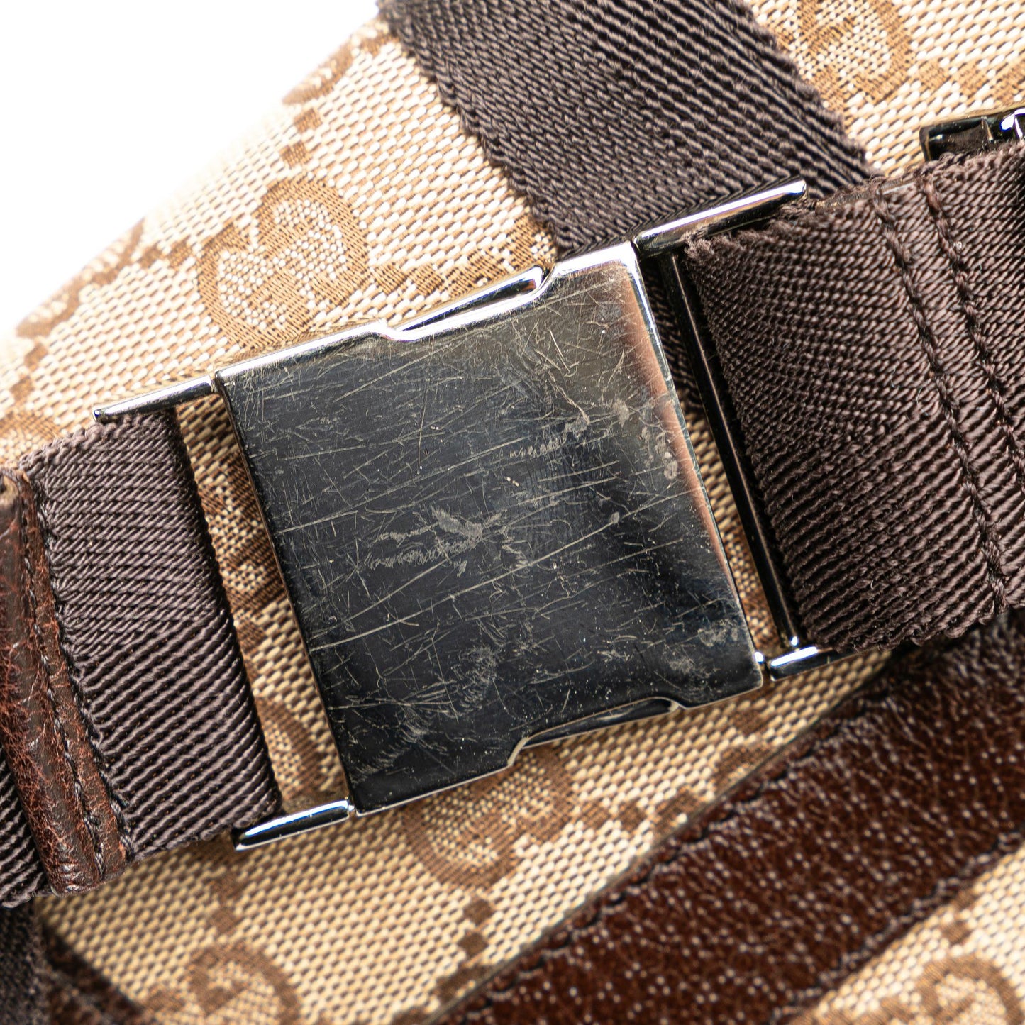 Gucci GG Canvas Belt Bag (SHG-sxzARj)