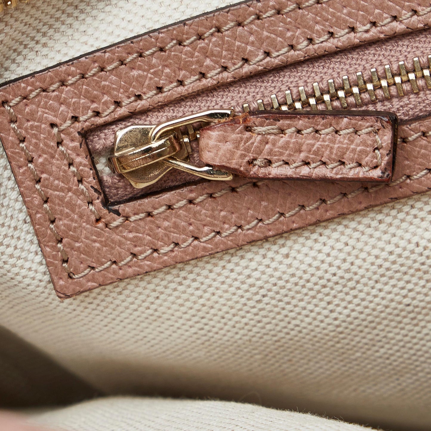 Gucci GG Canvas Bree Tote Bag (SHG-c6YDzW)