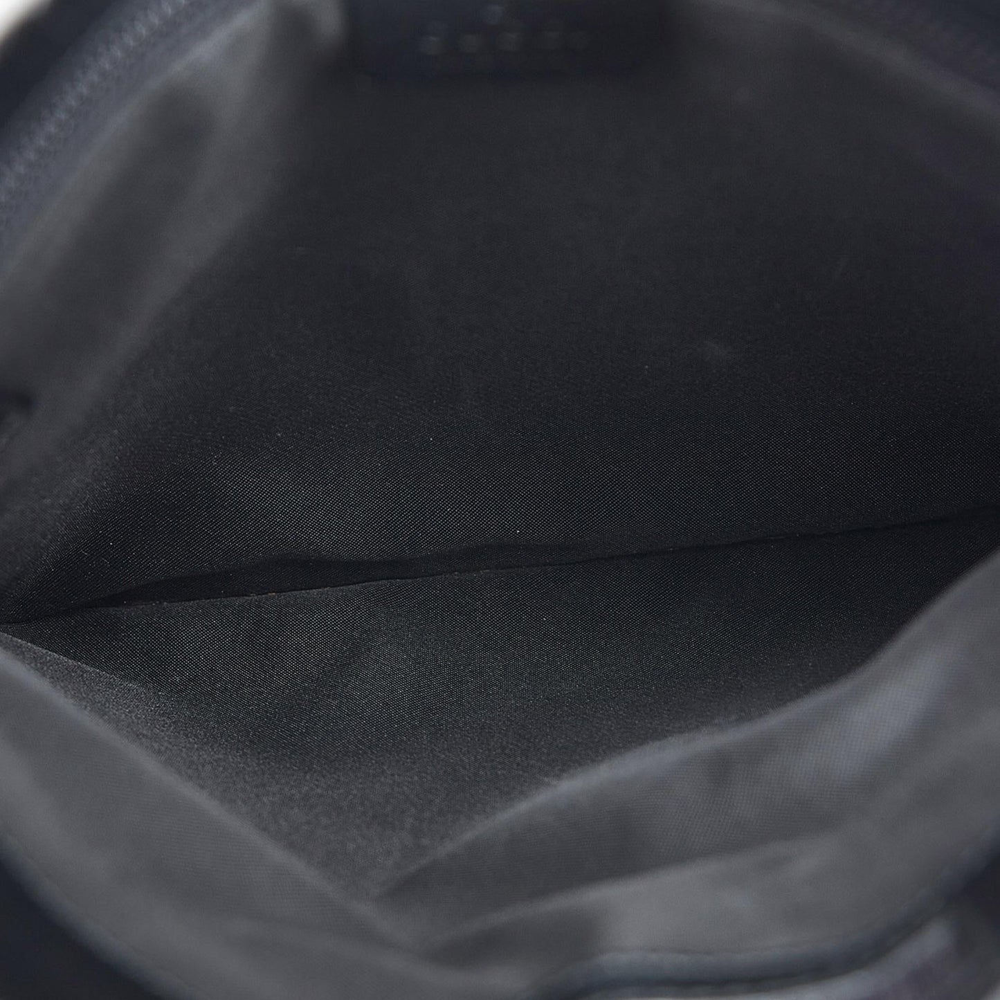 Gucci GG Canvas Crossbody Bag (SHG-geVOhx)