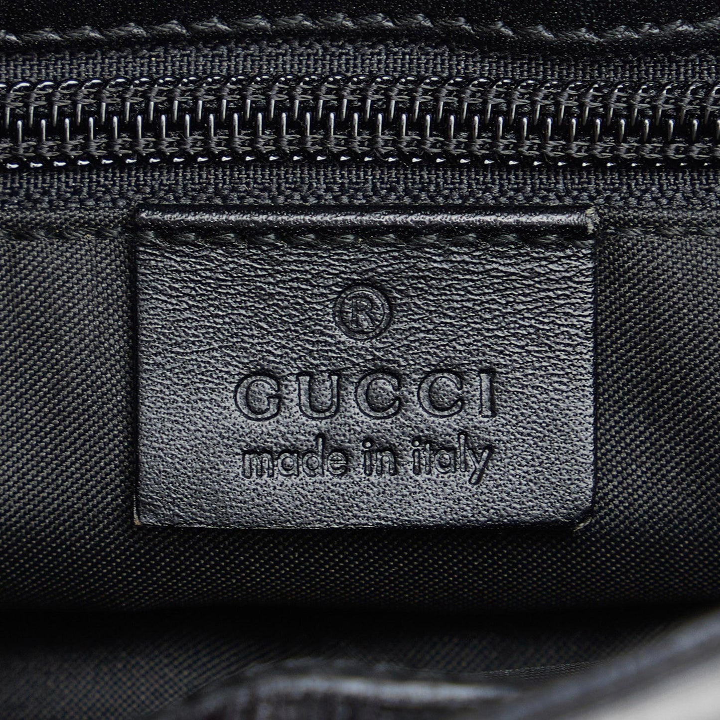 Gucci GG Canvas Crossbody Bag (SHG-geVOhx)